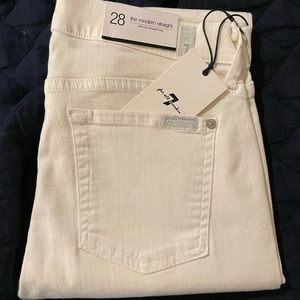 7 for all Mankind | White Straight leg Jeans | Size 28 | NWT